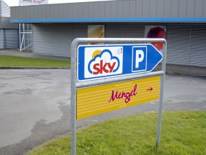 0139_sky_einfahrt_schild_a